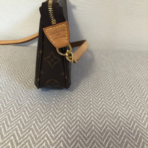 Louis Vuitton Vintage Monogram Canvas Pochette - Picture 4 of 6